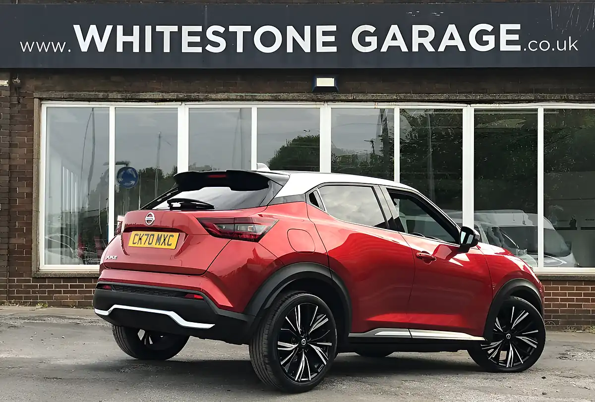 Used 2020 Nissan Juke Tekna+ Red - Interior and Exterior details 8