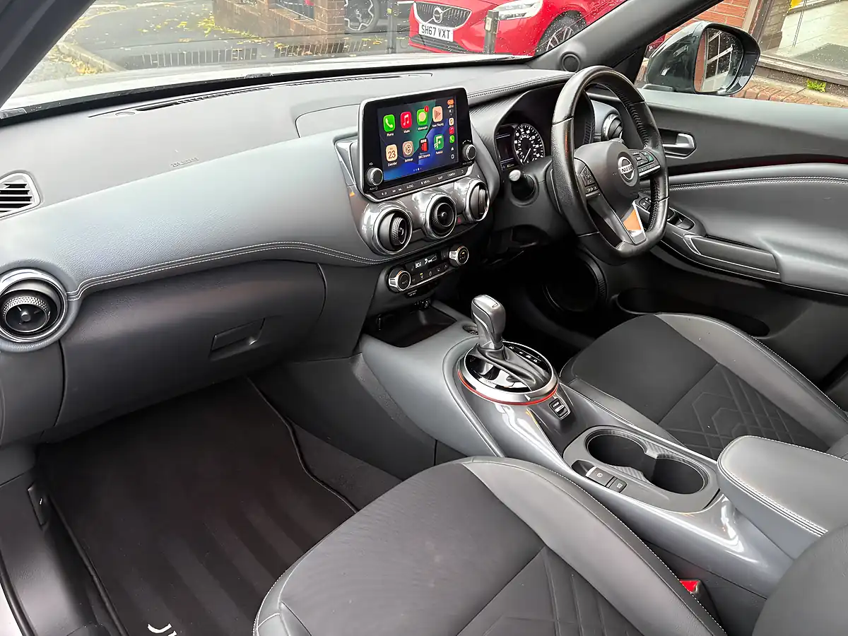 Used 2020 Nissan Juke Tekna Silver - Interior and Exterior details 13