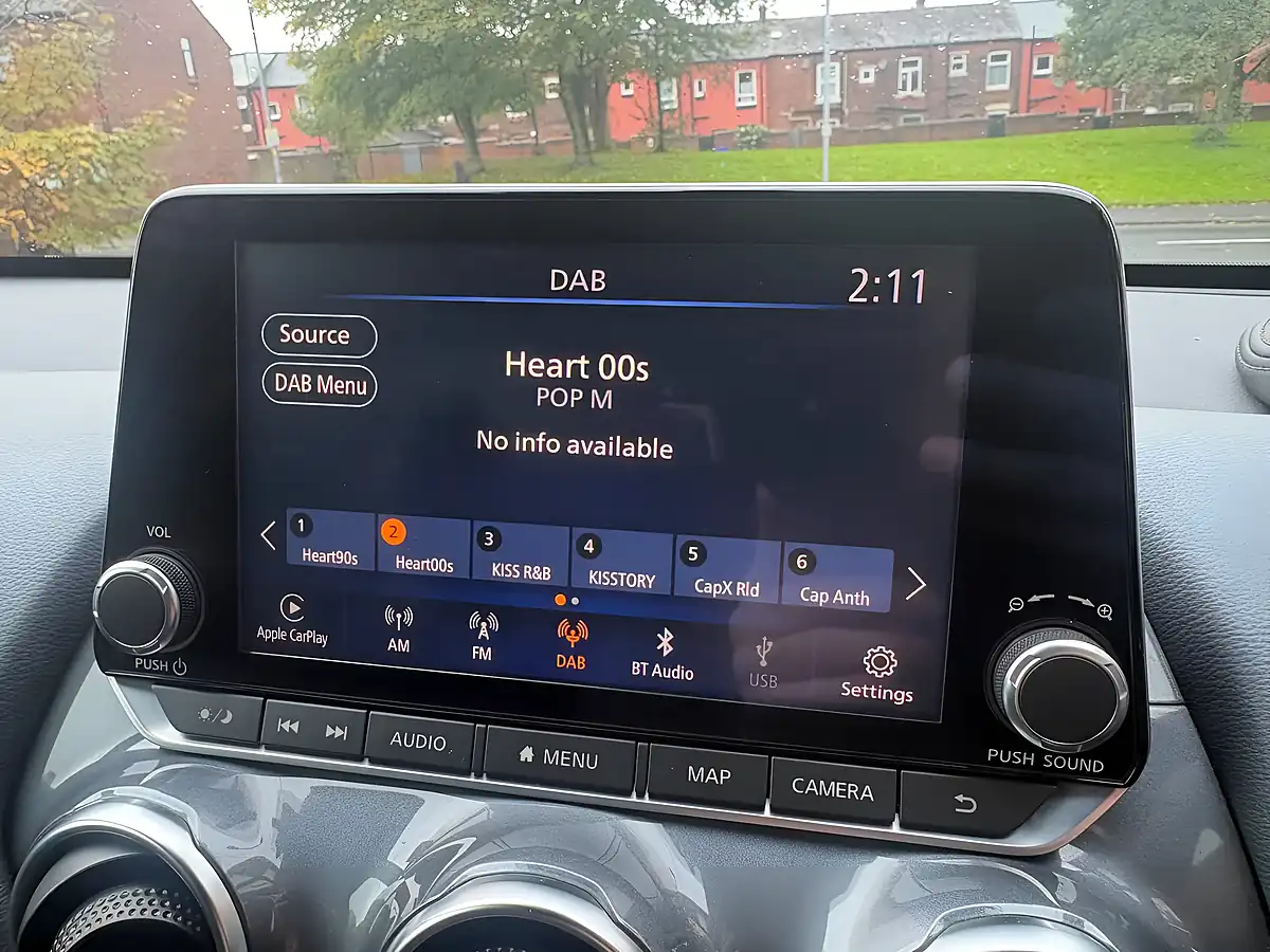 Used 2020 Nissan Juke Tekna Silver - Interior and Exterior details 14