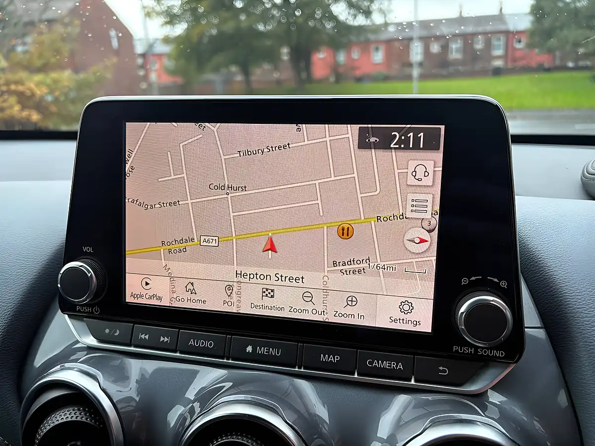 Used 2020 Nissan Juke Tekna Silver - Interior and Exterior details 15