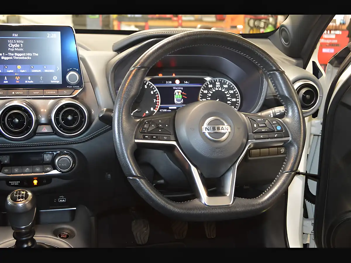 Used 2020 Nissan Juke Tekna Storm White - Interior and Exterior details 14
