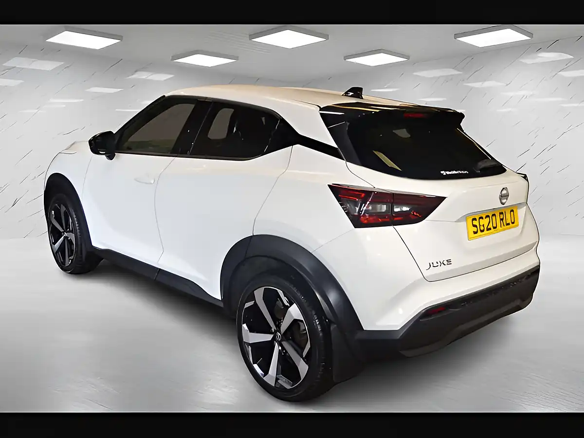 Used 2020 Nissan Juke Tekna Storm White - Interior and Exterior details 8