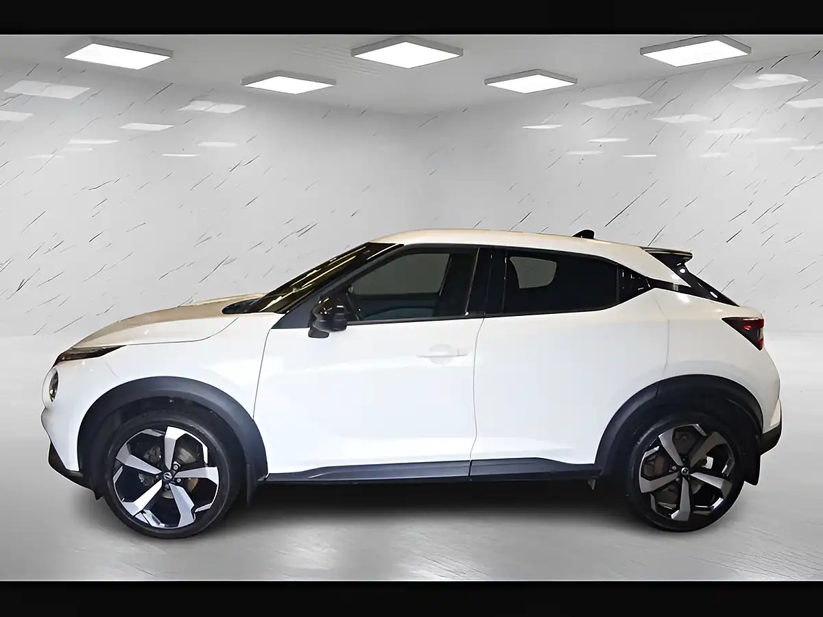 Used 2020 Nissan Juke Tekna Storm White - Interior and Exterior details 9