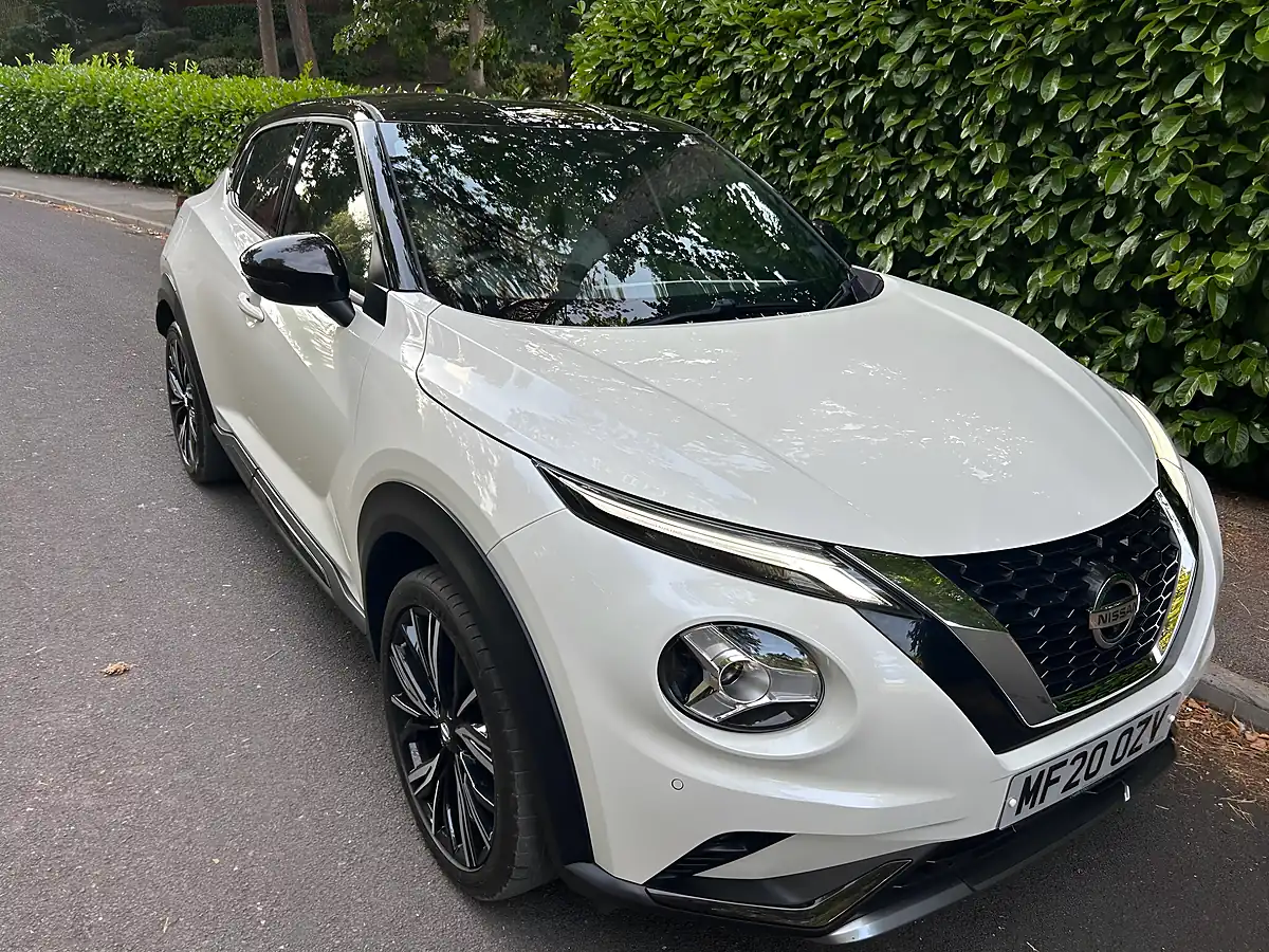 Used 2020 Nissan Juke Tekna+ White - Front View