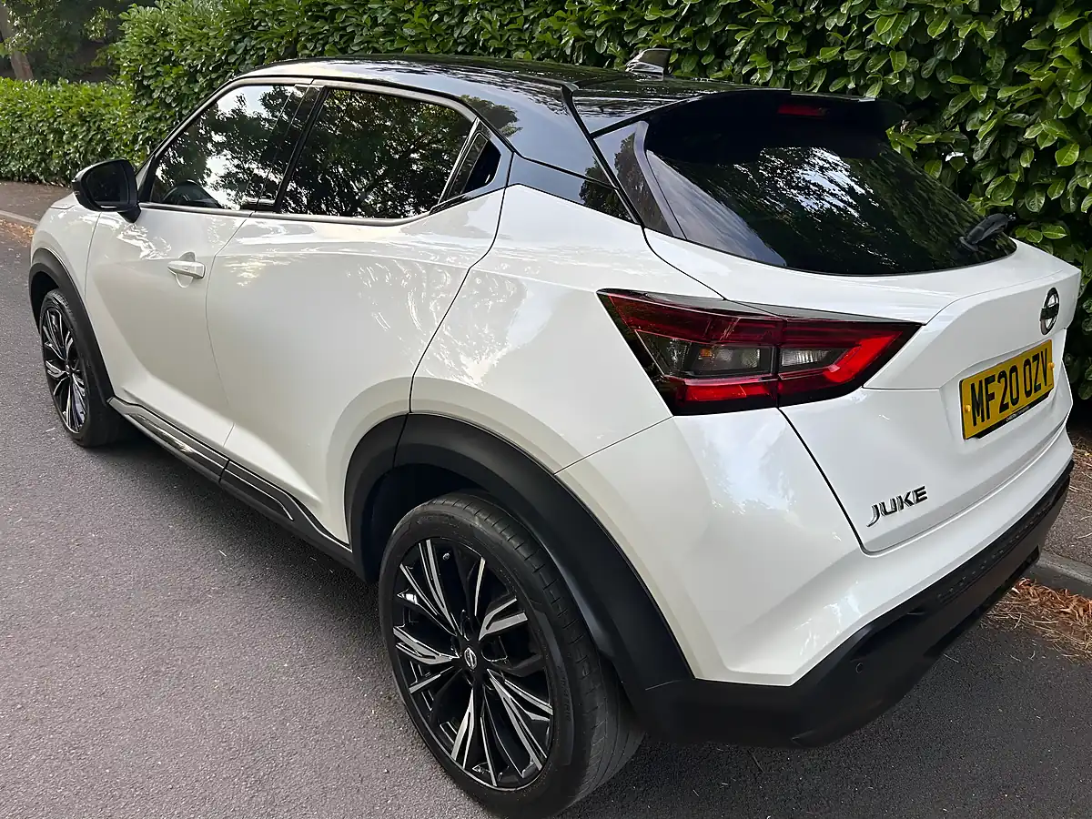 Used 2020 Nissan Juke Tekna+ White - Interior and Exterior details 10