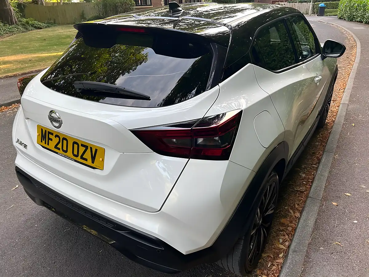 Used 2020 Nissan Juke Tekna+ White - Interior and Exterior details 13