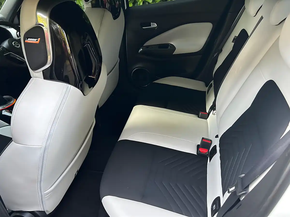 Used 2020 Nissan Juke Tekna+ White - Interior and Exterior details 17