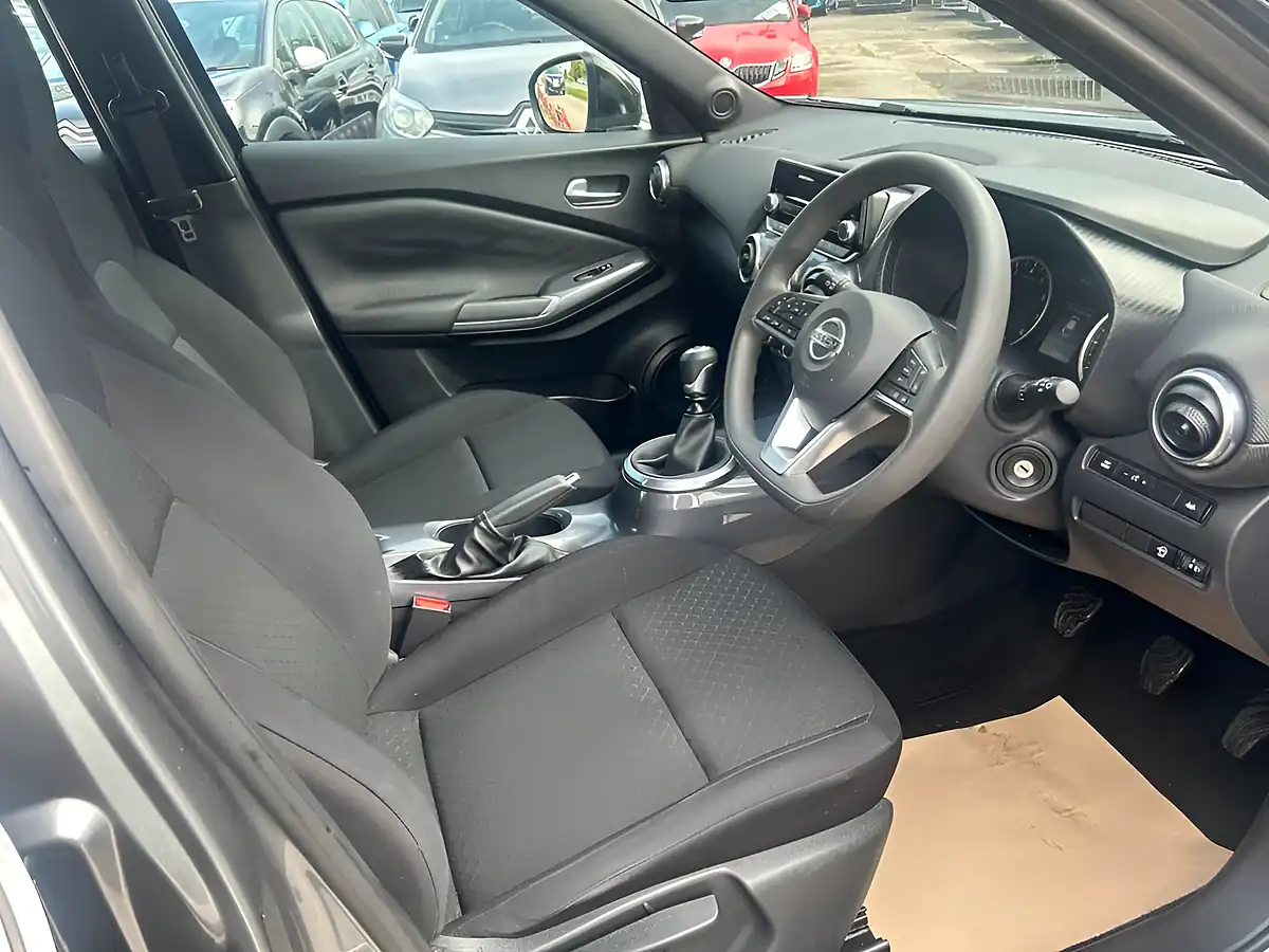 Used 2020 Nissan Juke Visia Grey - Interior and Exterior details 10