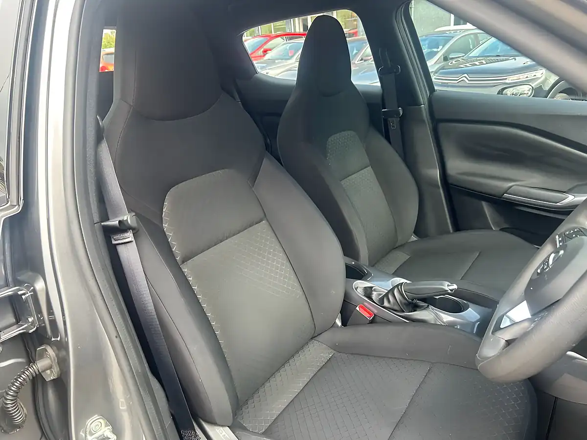 Used 2020 Nissan Juke Visia Grey - Interior and Exterior details 11
