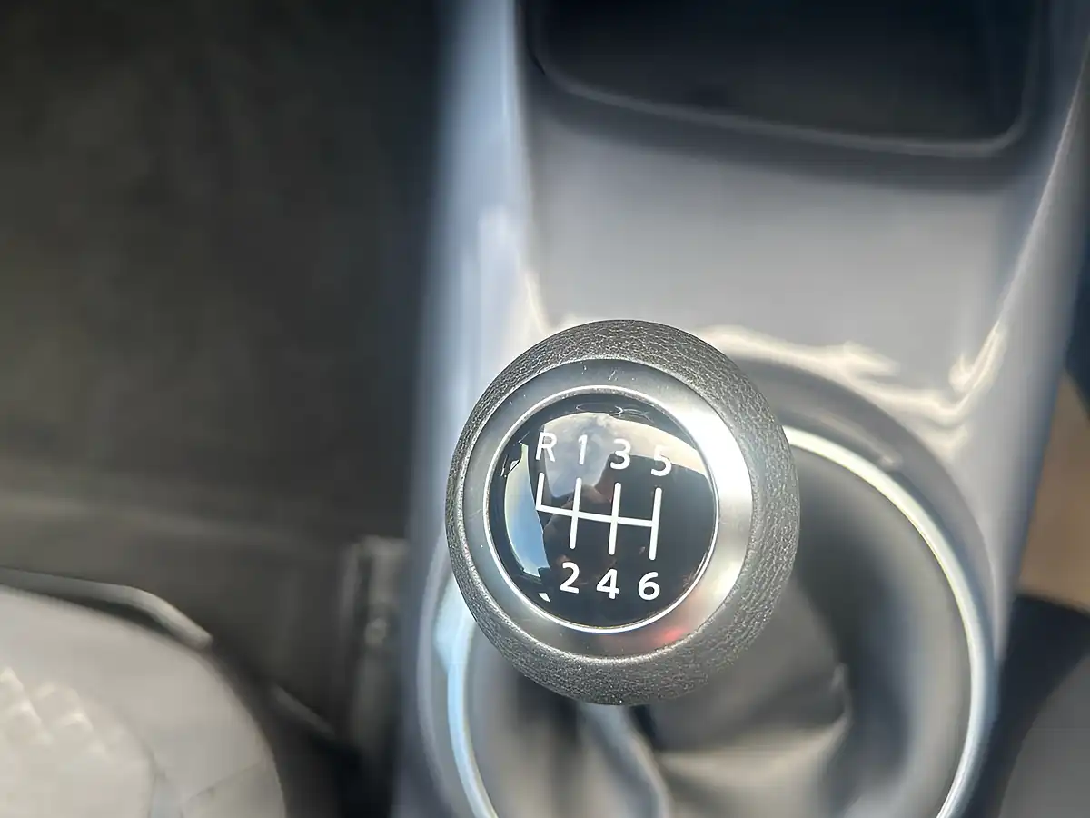 Used 2020 Nissan Juke Visia Grey - Interior and Exterior details 18