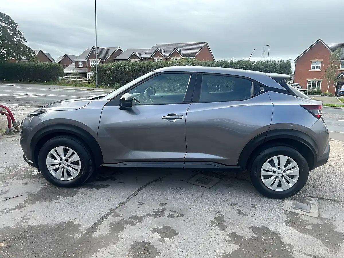 Used 2020 Nissan Juke Visia Grey - Interior and Exterior details 7