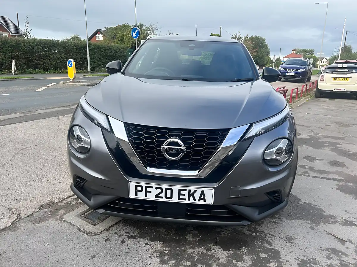 Used 2020 Nissan Juke Visia Grey - Interior and Exterior details 9