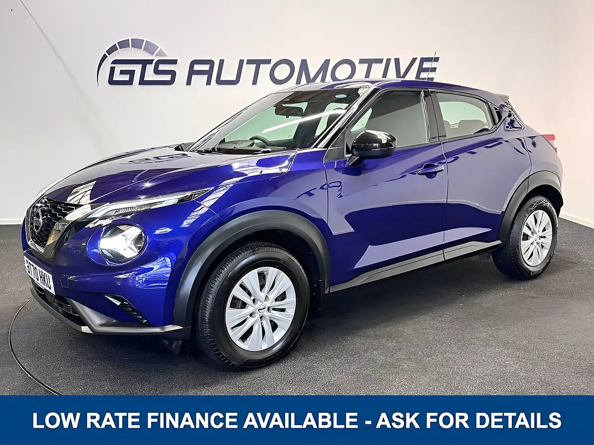 Used 2020 Nissan Juke Visia Ink Blue - Front View
