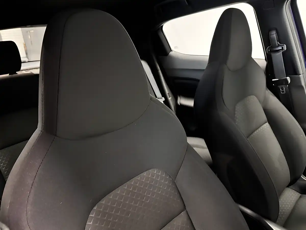 Used 2020 Nissan Juke Visia Ink Blue - Interior and Exterior details 11