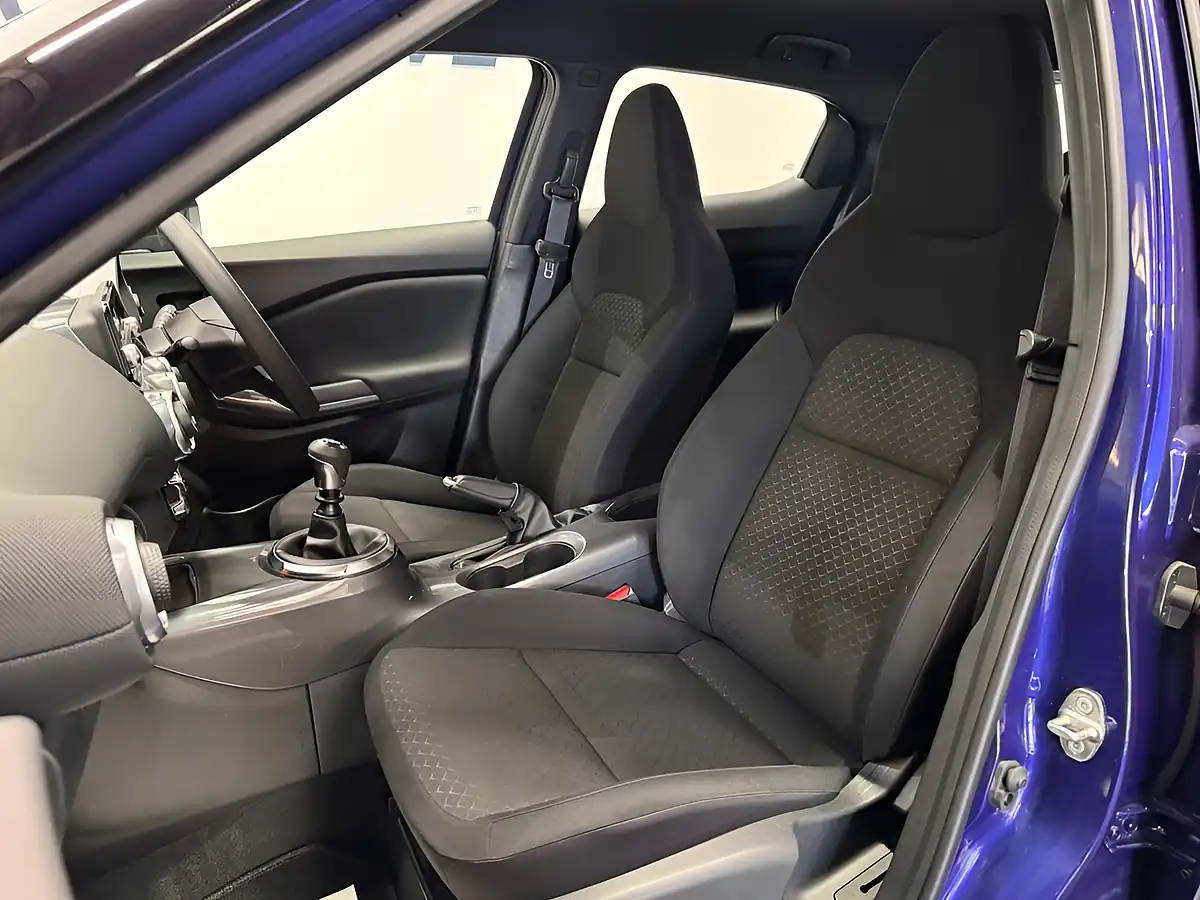 Used 2020 Nissan Juke Visia Ink Blue - Interior and Exterior details 12