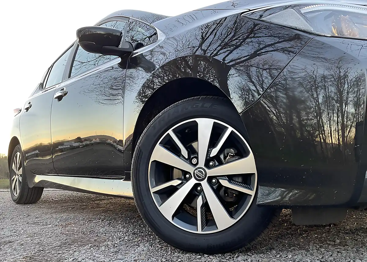 Used 2020 Nissan Leaf Acenta Black - Interior and Exterior details 13