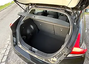 Used 2020 Nissan Leaf Acenta Black - Interior and Exterior details 16