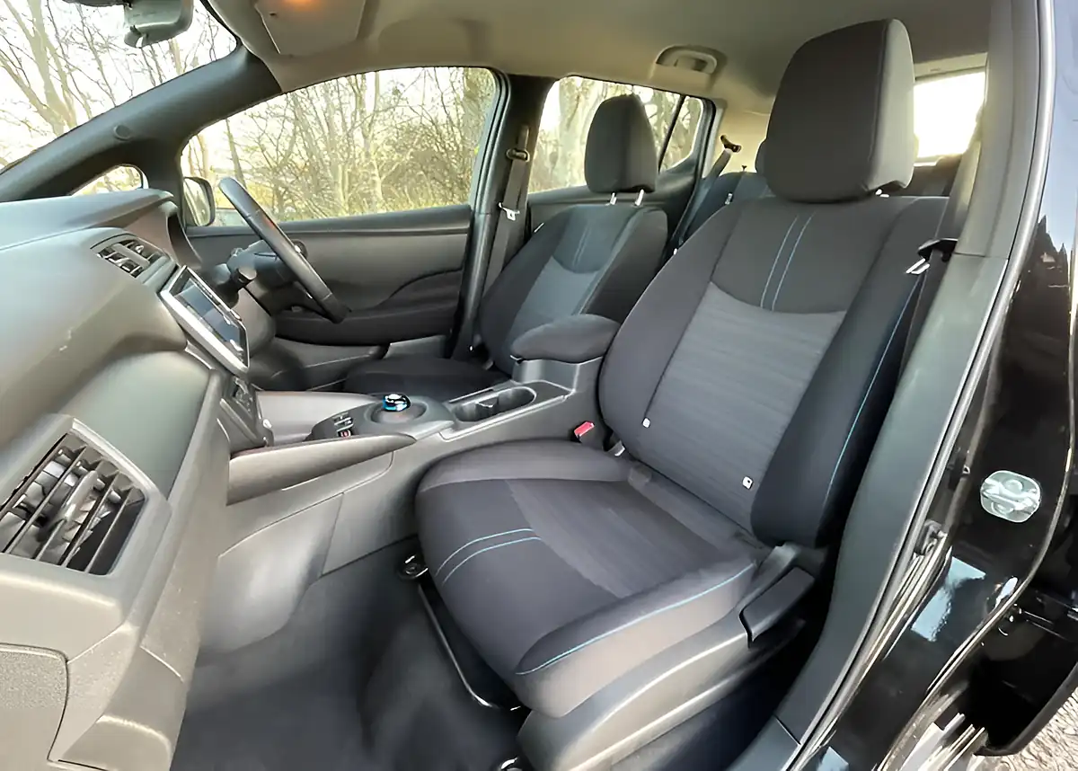 Used 2020 Nissan Leaf Acenta Black - Interior and Exterior details 17