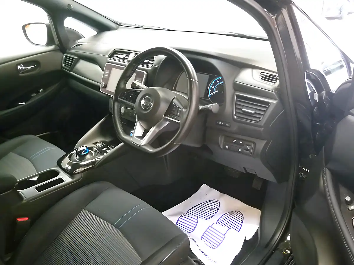 Used 2020 Nissan Leaf Acenta Black - Interior and Exterior details 13