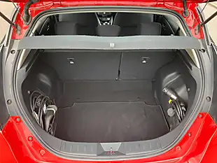 Used 2020 Nissan Leaf Acenta Red - Interior and Exterior details 11