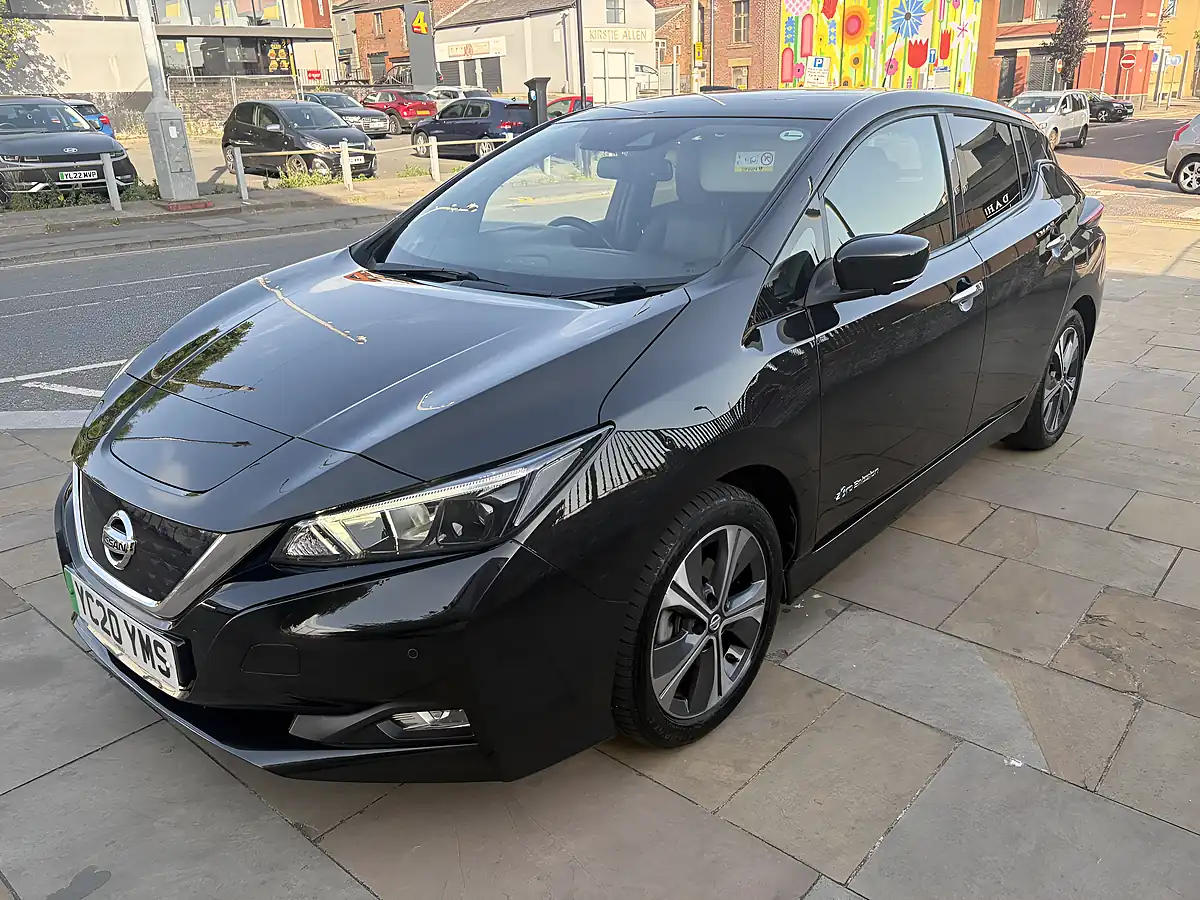 Used 2020 Nissan Leaf N-Connecta Black - Interior and Exterior details 3