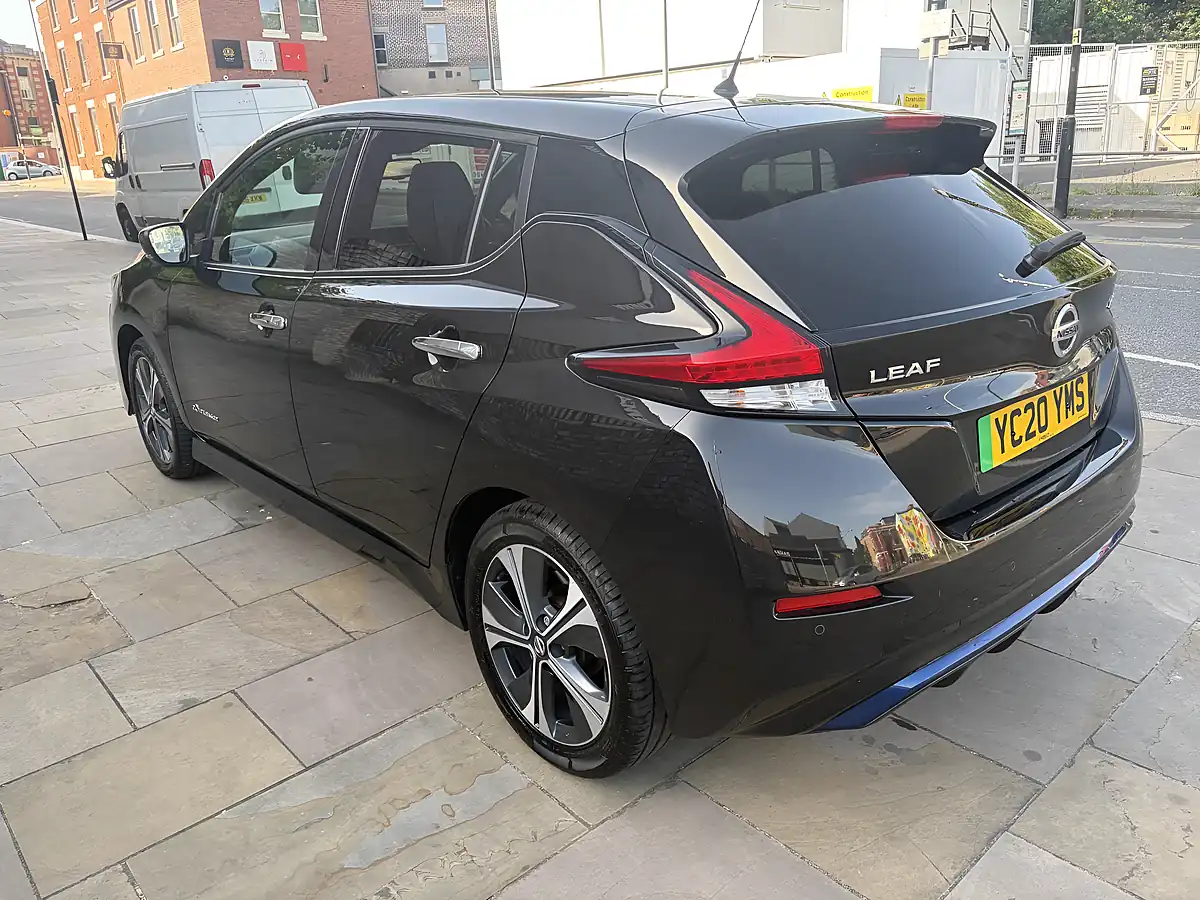 Used 2020 Nissan Leaf N-Connecta Black - Interior and Exterior details 4