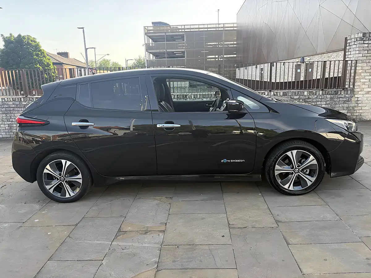 Used 2020 Nissan Leaf N-Connecta Black - Interior and Exterior details 5