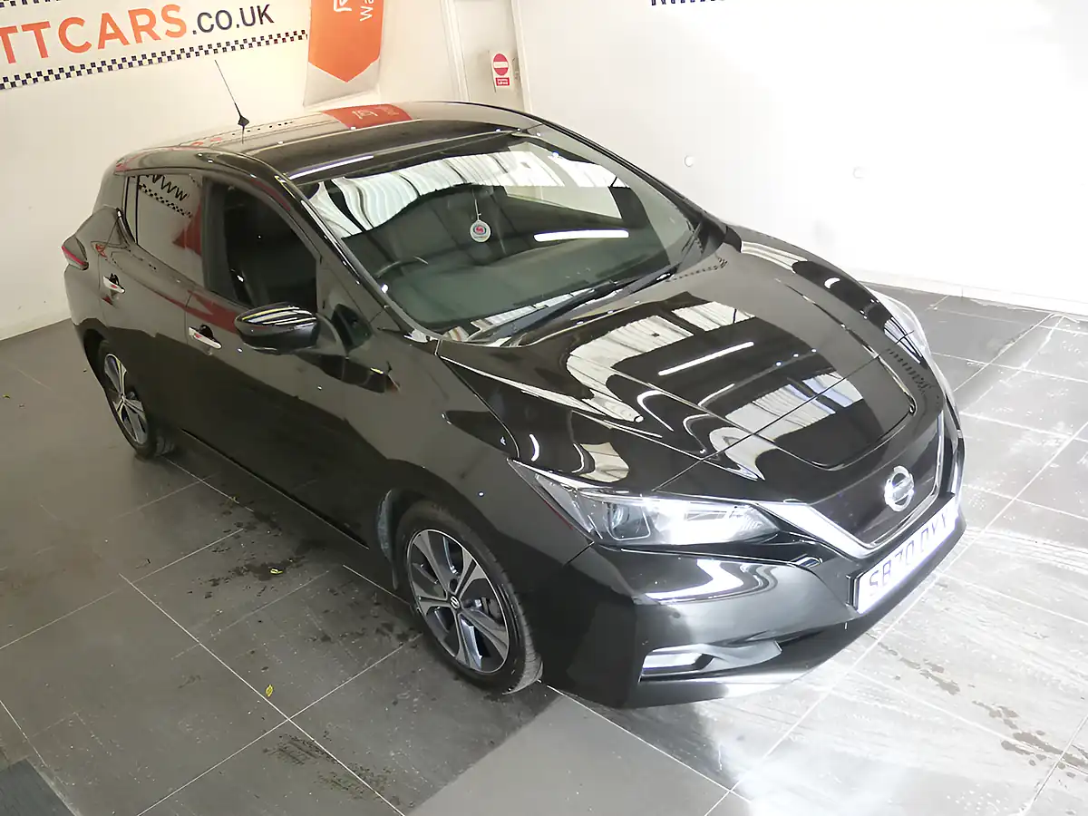 Used 2020 Nissan Leaf N-Connecta Black - Interior and Exterior details 18