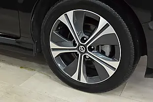 Used 2020 Nissan Leaf N-Connecta Black - Interior and Exterior details 17