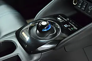 Used 2020 Nissan Leaf N-Connecta Black - Interior and Exterior details 8