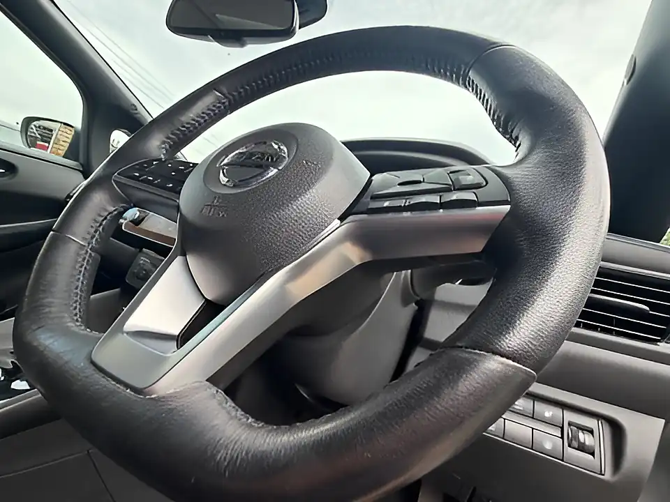Used 2020 Nissan Leaf N-Connecta Grey - Interior and Exterior details 13