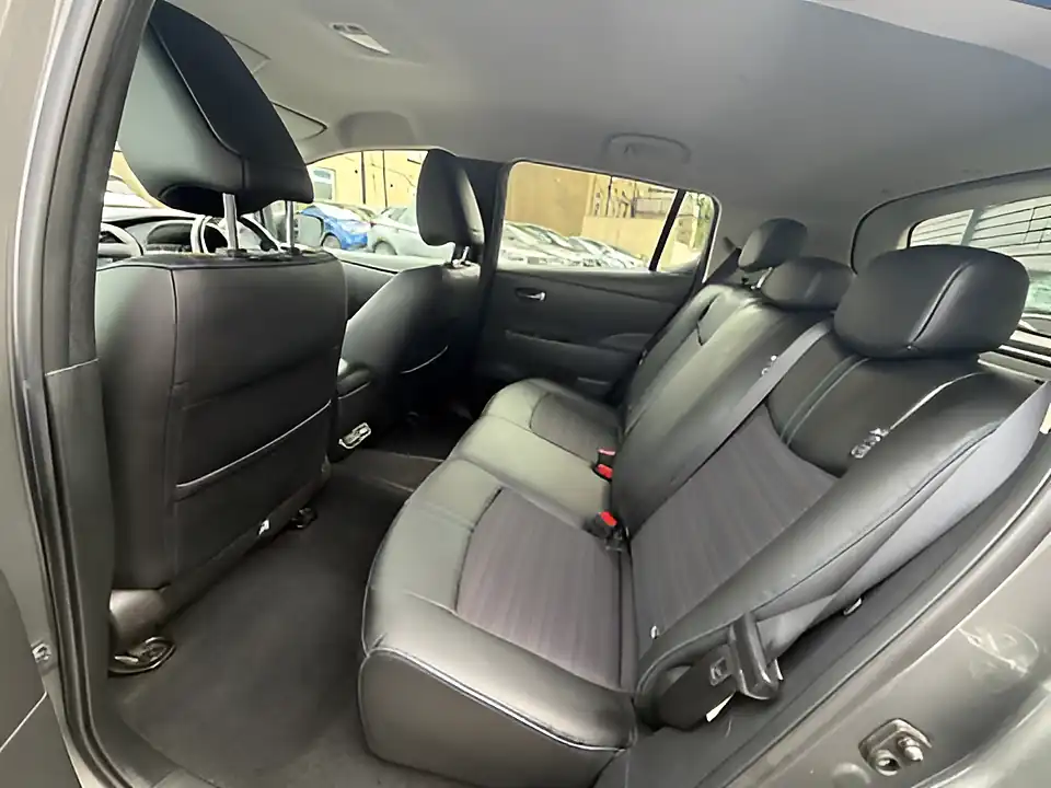 Used 2020 Nissan Leaf N-Connecta Grey - Interior and Exterior details 9