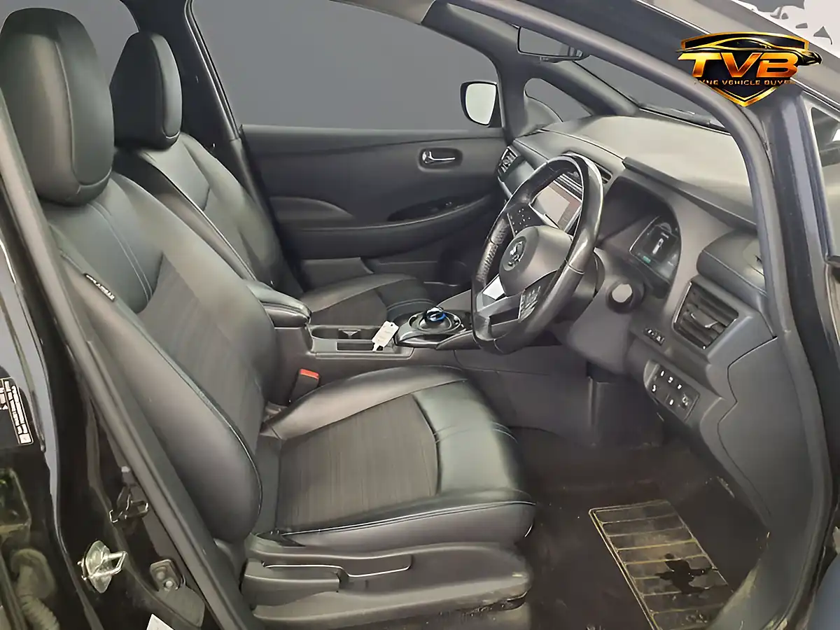 Used 2020 Nissan Leaf N-Connecta Pearl Black - Interior and Exterior details 9