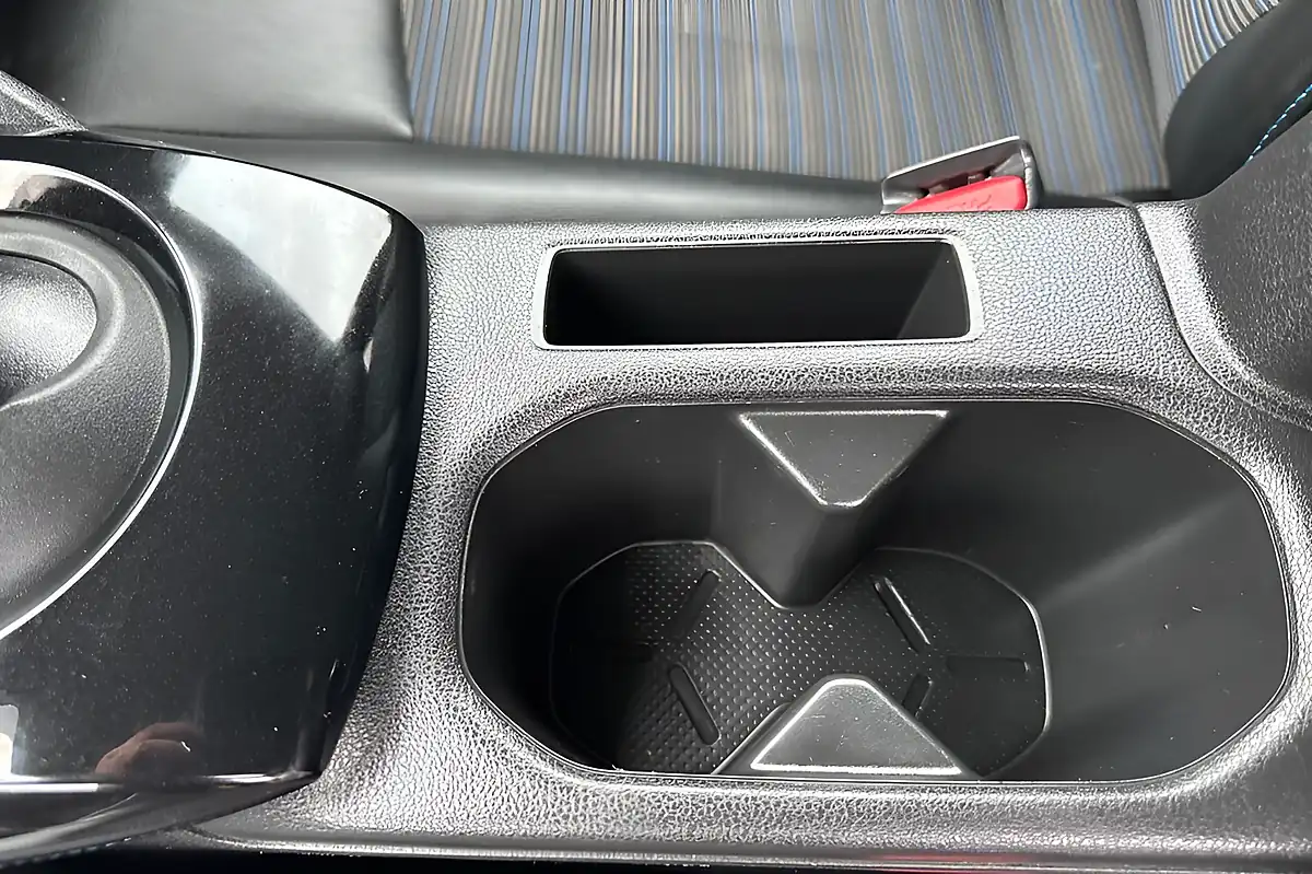 Used 2020 Nissan Leaf N-Connecta Pearl Black - Interior and Exterior details 14