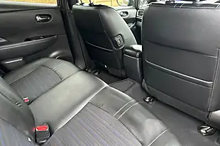 Used 2020 Nissan Leaf N-Connecta Pearl Black - Interior and Exterior details 16