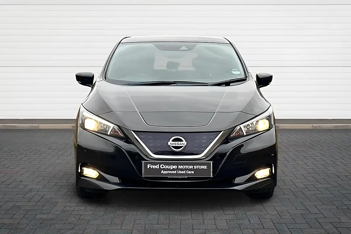 Used 2020 Nissan Leaf N-Connecta Pearl Black - Interior and Exterior details 8