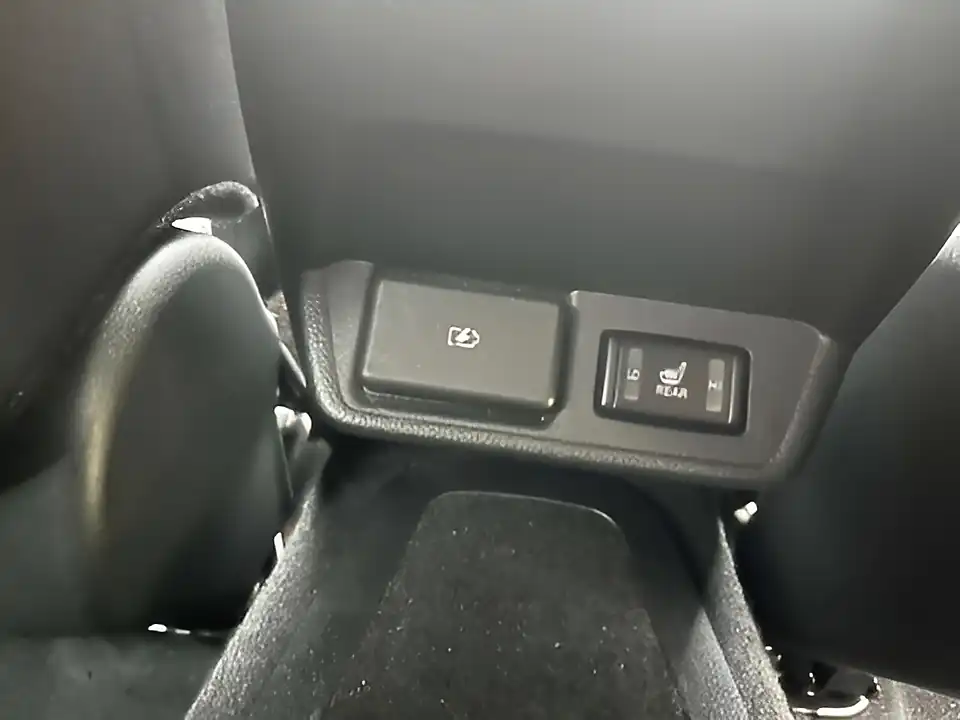 Used 2020 Nissan Leaf Tekna Black - Interior and Exterior details 13