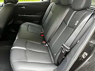 Used 2020 Nissan Leaf Tekna Black - Interior and Exterior details 20