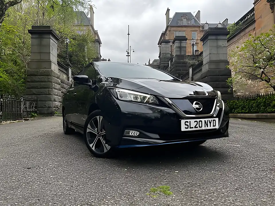 Used 2020 Nissan Leaf Tekna Black - Interior and Exterior details 5