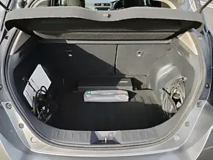 Used 2020 Nissan Leaf Tekna Grey - Interior and Exterior details 9