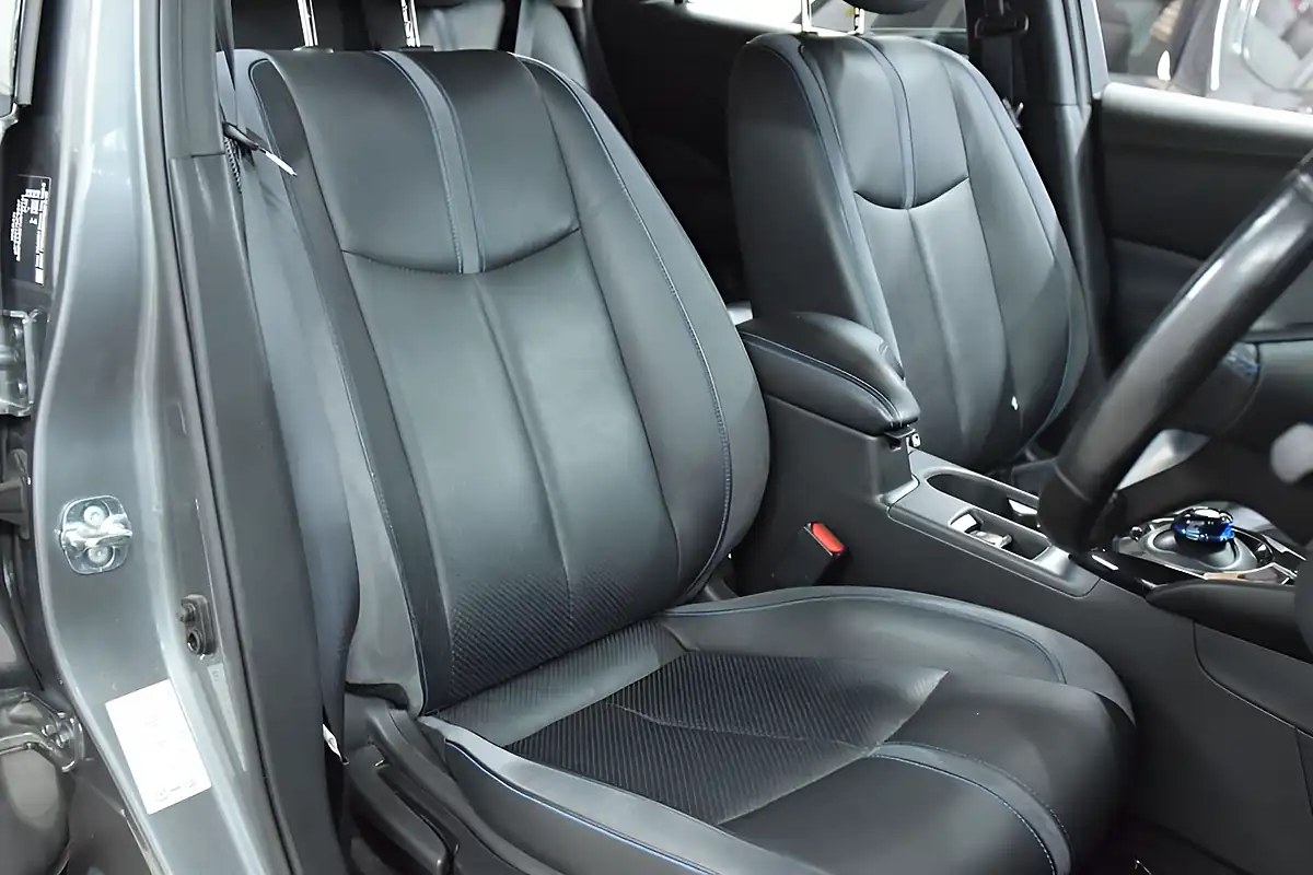Used 2020 Nissan Leaf Tekna Grey - Interior and Exterior details 13