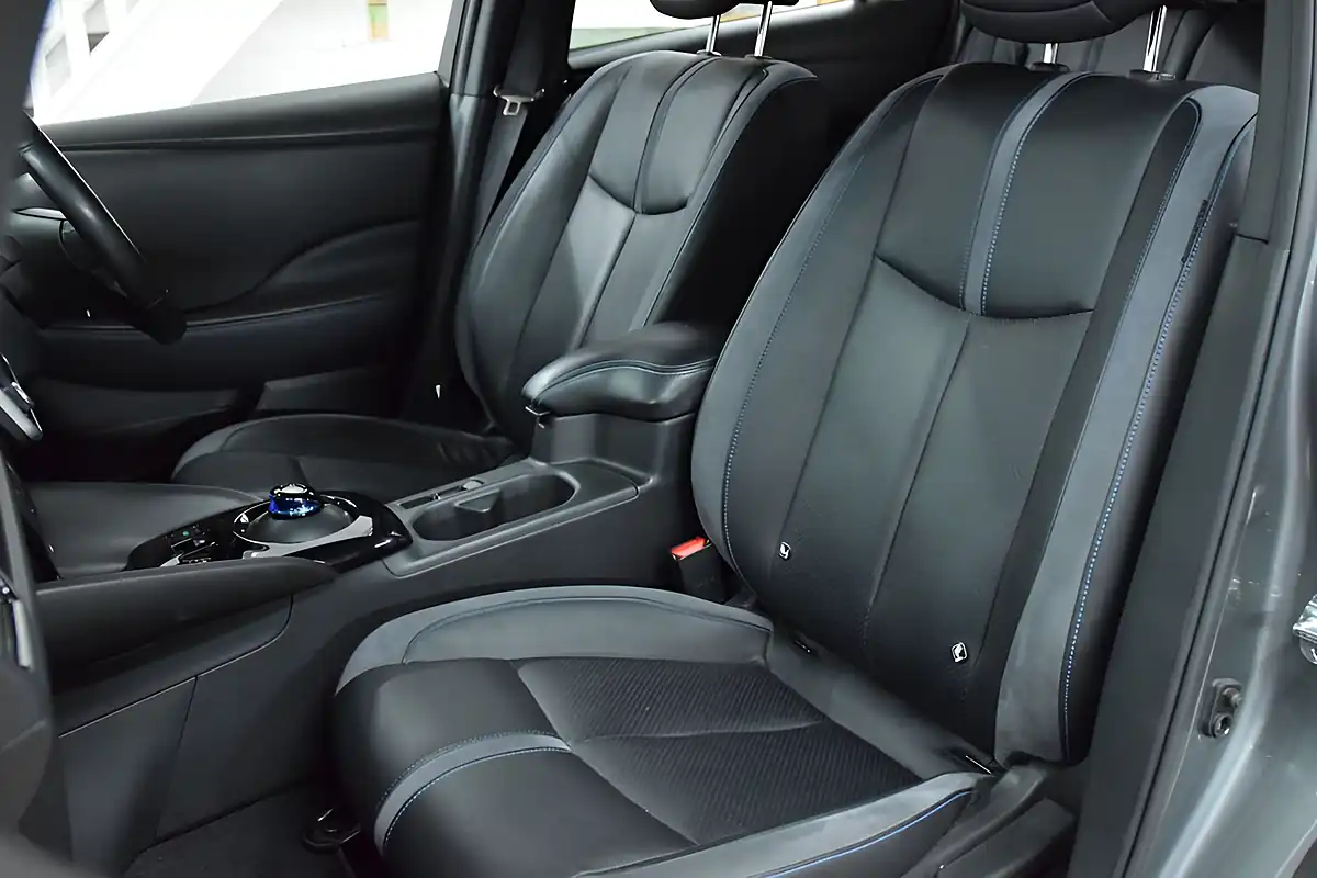 Used 2020 Nissan Leaf Tekna Grey - Interior and Exterior details 17