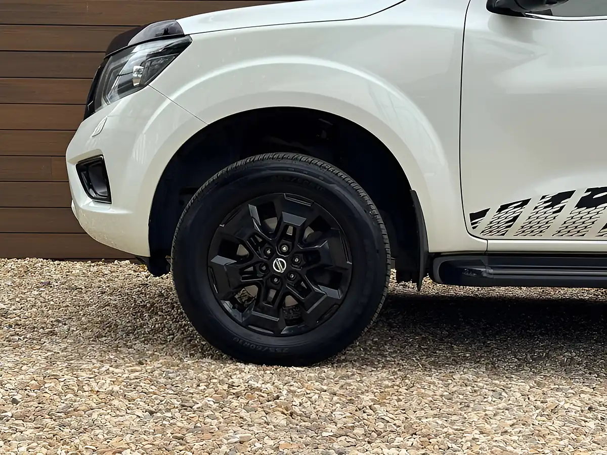 Used 2020 Nissan Navara N-Guard White - Interior and Exterior details 10