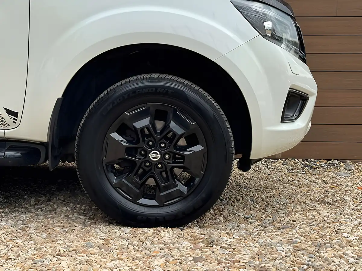 Used 2020 Nissan Navara N-Guard White - Interior and Exterior details 11