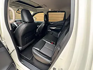 Used 2020 Nissan Navara N-Guard White - Interior and Exterior details 20