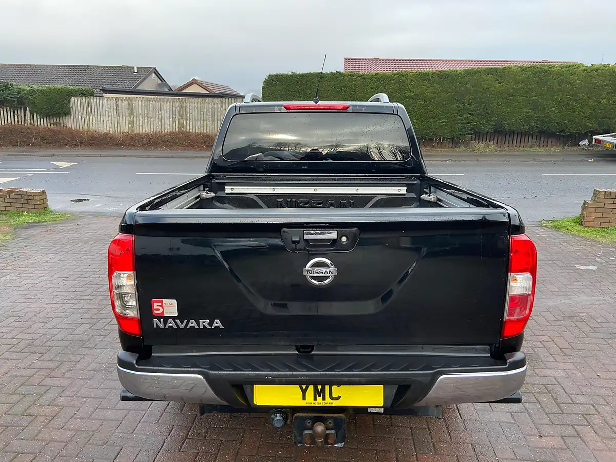 Used 2020 Nissan Navara Tekna Black - Interior and Exterior details 13