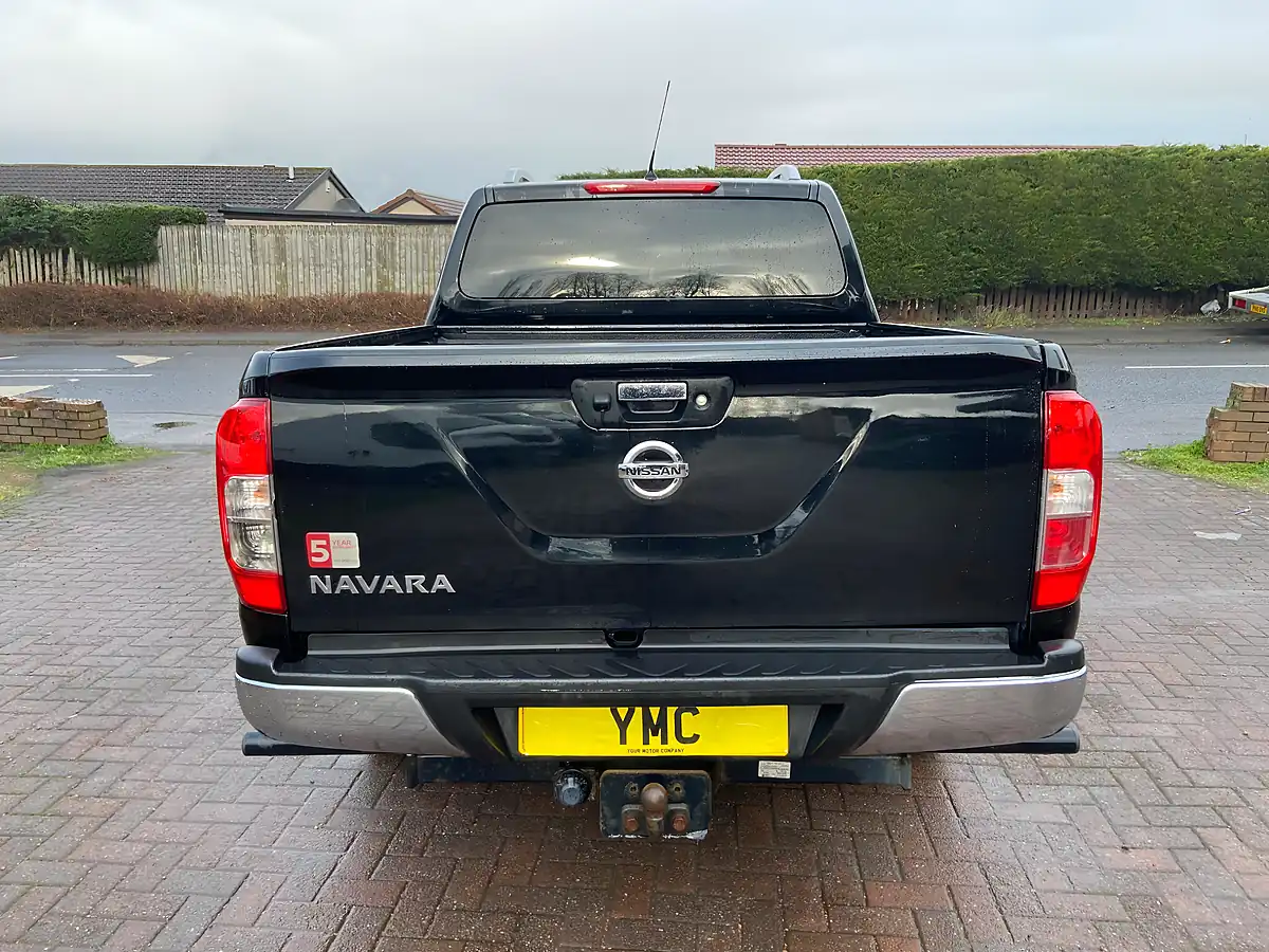 Used 2020 Nissan Navara Tekna Black - Interior and Exterior details 14