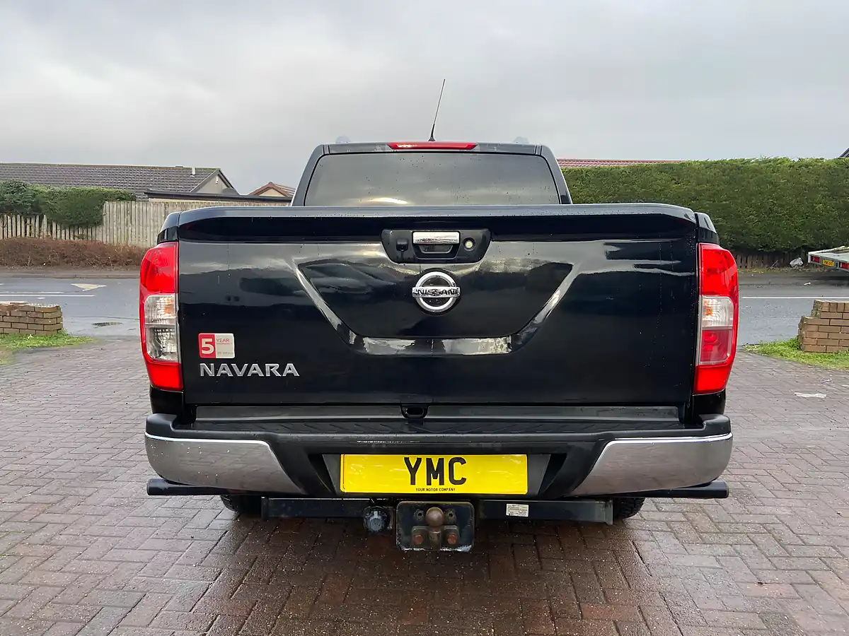 Used 2020 Nissan Navara Tekna Black - Interior and Exterior details 15
