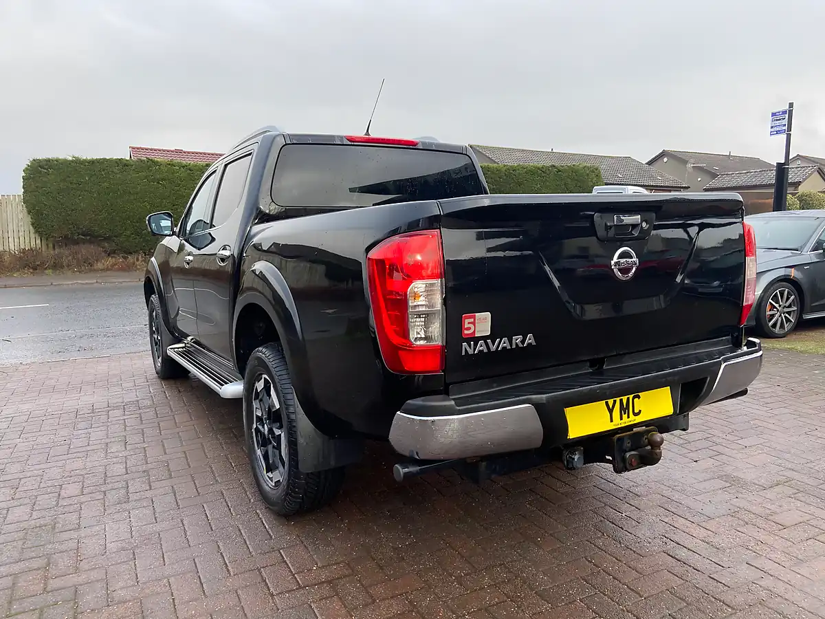 Used 2020 Nissan Navara Tekna Black - Interior and Exterior details 18