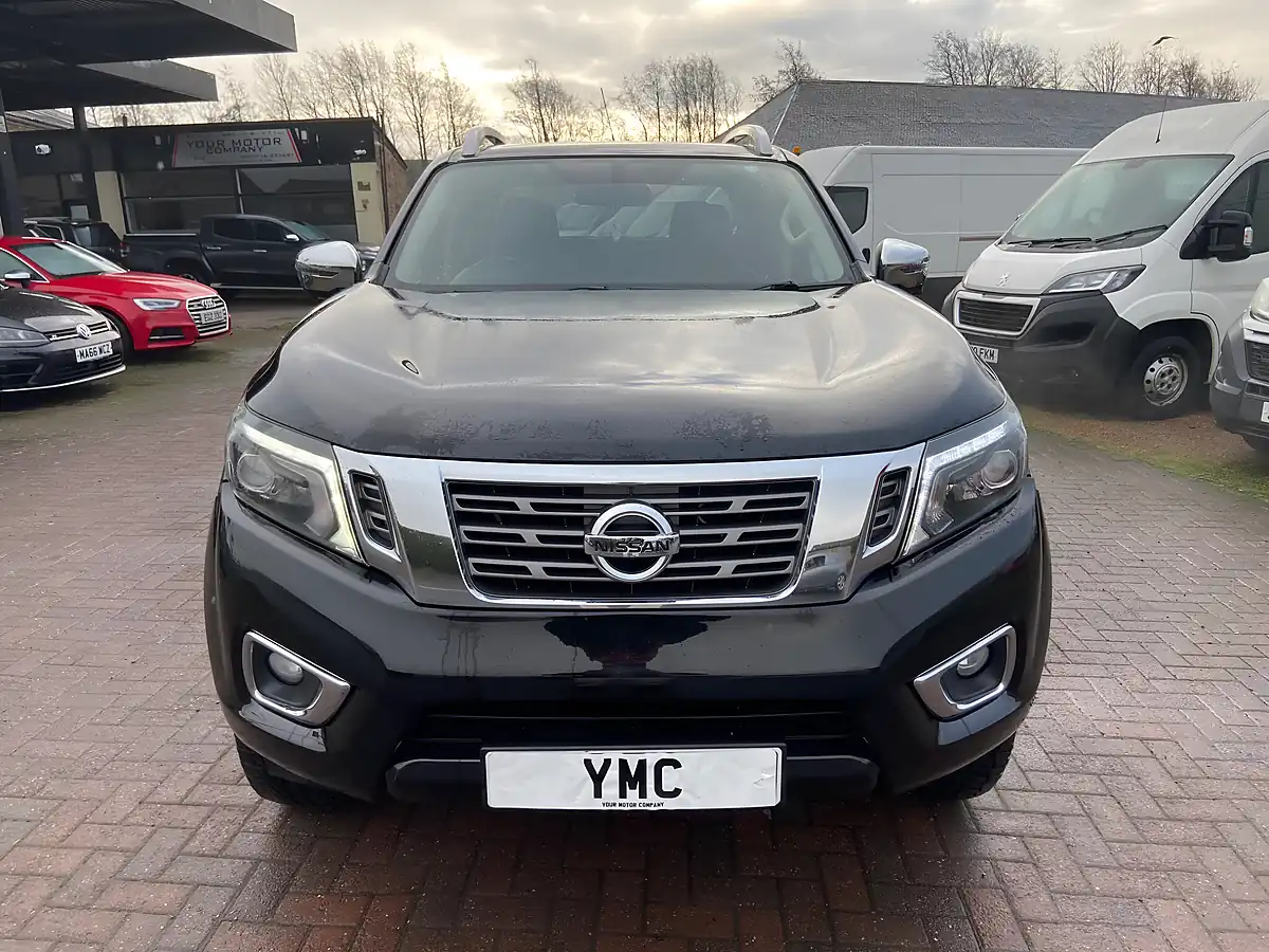 Used 2020 Nissan Navara Tekna Black - Interior and Exterior details 4